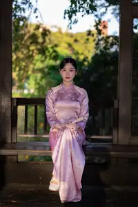 Discover the Grace of Vietnamese Women – A Symbol of Traditional Elegance. - image 6