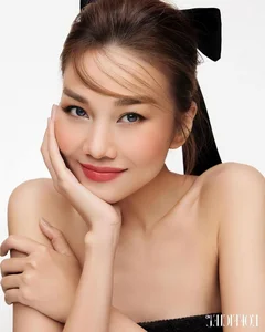 Ageless Beauty Secrets: How Thanh Hang Defies Aging at 40 with Stunning Post-Wedding Hair Trends - image 1