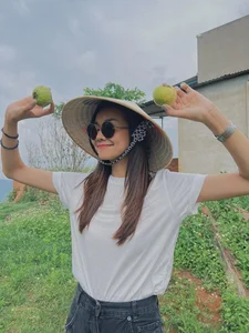Ageless Beauty Secrets: How Thanh Hang Defies Aging at 40 with Stunning Post-Wedding Hair Trends - image 3