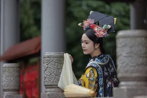 Timeless Elegance in YiTuYu Vol.8895 featuring Re Mei Shi Xiao Guai - image 4