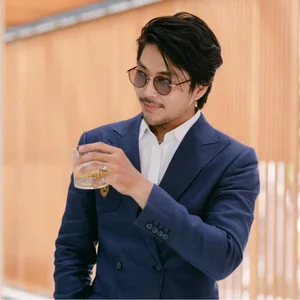 Le Thu Trang's Partner: A Story of Love and Resilience - image 0