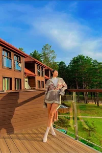 Tran Bao Son Enjoys Multi-Generational Thailand Vacation - image 8