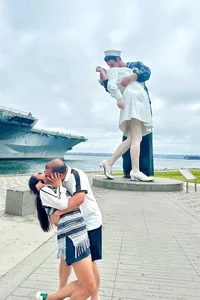 Tran Bao Son Enjoys Multi-Generational Thailand Vacation - image 2
