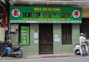 Navigating Hanoi's Streets of Same-Named Restaurants: A Local Guide - image 3