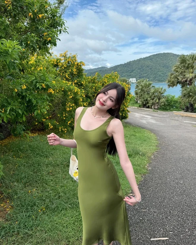Fitness Inspiration: How Influencer Tang My Han Maintains Her Stunning Physique Through Dedicated Gym Training