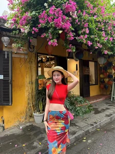 Fitness Inspiration: How Influencer Tang My Han Maintains Her Stunning Physique Through Dedicated Gym Training - image 3