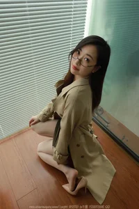 IESS Hip-Hugging Skirt and Nude Stockings Fashion Gallery Part 2 - image 2