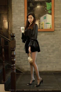 IESS Jiaye Goddess Descends: Elegant Leg Model and Stocking Gallery - image 7