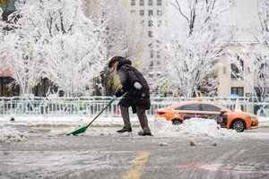 Winter Wonderland: Seoul Transformed by Heavy Snowfall - image 12