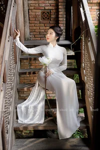 Elegant Portrait Gallery of the Gentle and Beautiful Nguyen Ha Phuong - image 11