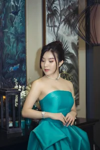 Elegant Portrait Gallery of the Gentle and Beautiful Nguyen Ha Phuong - image 32