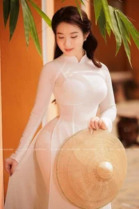 Elegant Portrait Gallery of the Gentle and Beautiful Nguyen Ha Phuong - image 34
