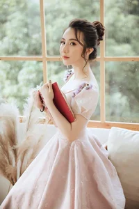 Elegant Portrait Gallery of the Gentle and Beautiful Nguyen Ha Phuong - image 75