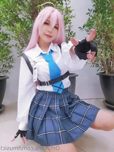 Stunning Takanashi Hoshino Cosplay by Lmusicl - Blue Archive Character Photography and Costume Inspiration - image 6
