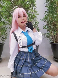 Stunning Takanashi Hoshino Cosplay by Lmusicl - Blue Archive Character Photography and Costume Inspiration - image 5