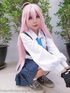 Stunning Takanashi Hoshino Cosplay by Lmusicl - Blue Archive Character Photography and Costume Inspiration - image 7
