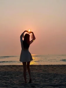 Hoa Minzy Shares Heartwarming Sunrise Vlog and Thanks Van Cuong - image 5