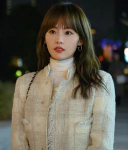 Why Audiences Love This Stunning Actress Despite Her Villainous On-Screen Role - image 6