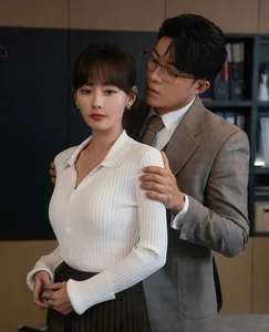 Why Audiences Love This Stunning Actress Despite Her Villainous On-Screen Role - image 4