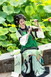 YiTuYu Vol.7399: Artistic Portraits of Bu Ke Ai De He He Miao - Art Language Photography Collection - image 19