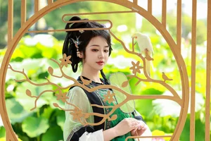 YiTuYu Vol.7399: Artistic Portraits of Bu Ke Ai De He He Miao - Art Language Photography Collection - image 5