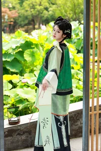 YiTuYu Vol.7399: Artistic Portraits of Bu Ke Ai De He He Miao - Art Language Photography Collection - image 17