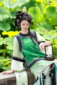 YiTuYu Vol.7399: Artistic Portraits of Bu Ke Ai De He He Miao - Art Language Photography Collection - image 28