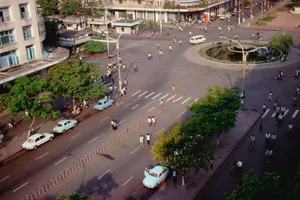 Historic Photos of Saigon's Most Beautiful Boulevard: A Nostalgic Journey - image 9