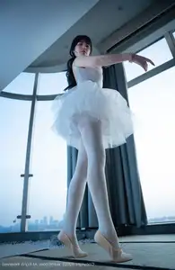 Ruan Qing XuiRen No.10575: Captivating Grace in a Pristine White Ballet Ensemble - image 6