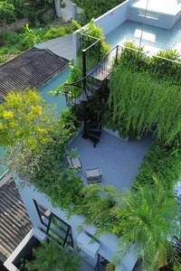 Transform Your Rooftop Into A Green Sanctuary: Modern Urban Oasis Inspiration For Slow Living - image 2