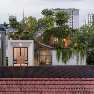 Transform Your Rooftop Into A Green Sanctuary: Modern Urban Oasis Inspiration For Slow Living - image 6