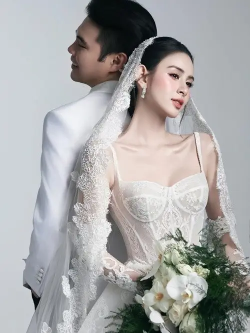 Model Huong Lien's Affectionate Wedding Photoshoot with Husband | Sweet Moments Revealed