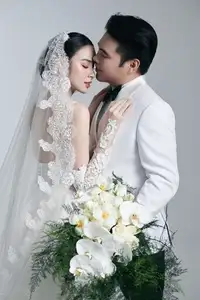 Model Huong Lien's Affectionate Wedding Photoshoot with Husband | Sweet Moments Revealed - image 2