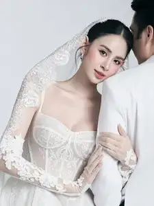 Model Huong Lien's Affectionate Wedding Photoshoot with Husband | Sweet Moments Revealed - image 9