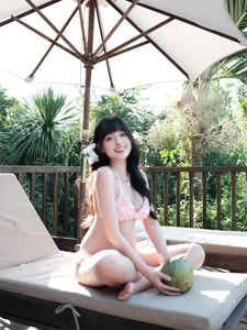 Tran Thanh Tam Embraces Motherhood: 'Fried Egg Hot Girl' Glows in New Bikini Photos - image 3