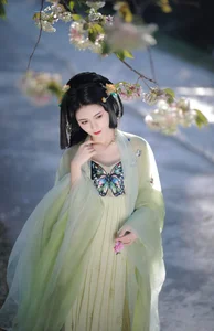 Urban Elegance: Art Language Vol.4276 Featuring Wu Sui in Blue - image 9