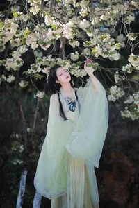 Urban Elegance: Art Language Vol.4276 Featuring Wu Sui in Blue - image 8