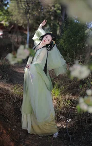 Urban Elegance: Art Language Vol.4276 Featuring Wu Sui in Blue - image 1
