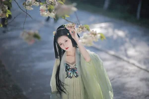 Urban Elegance: Art Language Vol.4276 Featuring Wu Sui in Blue - image 7