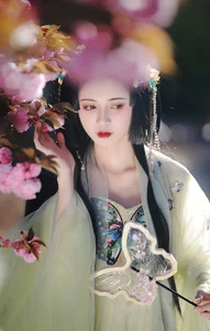 Urban Elegance: Art Language Vol.4276 Featuring Wu Sui in Blue - image 19
