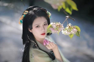 Urban Elegance: Art Language Vol.4276 Featuring Wu Sui in Blue - image 14