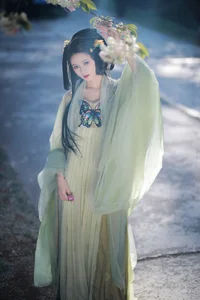 Urban Elegance: Art Language Vol.4276 Featuring Wu Sui in Blue - image 3