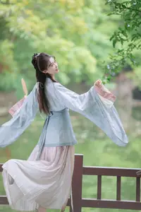 Discover Chu Yuan Yuan's Ethereal Beauty in YiTuYu Vol.8800 Collection - image 5