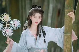 Discover Chu Yuan Yuan's Ethereal Beauty in YiTuYu Vol.8800 Collection - image 9