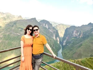 Vietnamese Artist Chi Trung Explores Australia: A Romantic Travel Journey with His Partner - image 0