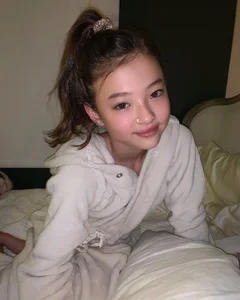 From Child Prodigy to Global Beauty Nominee: The Career Journey of a Rising Pop Star and Fashion Icon - image 5