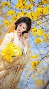 YiTuYu Art Language Vol.10580: Captivating Visuals of Model A Cheng Cheng - image 2