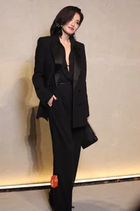 Shu Qi and Angelina Jolie Radiate Elegance in Stunning Red Carpet Encounter - image 0