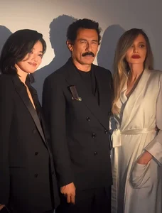 Shu Qi and Angelina Jolie Radiate Elegance in Stunning Red Carpet Encounter - image 4