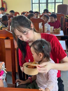 Miss International Thanh Thuy Spreads Warmth to Highland Children - image 7